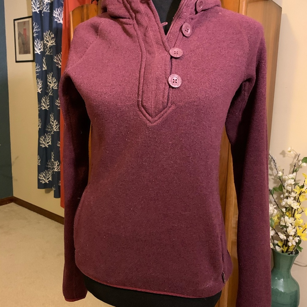 North Face heavy pullover